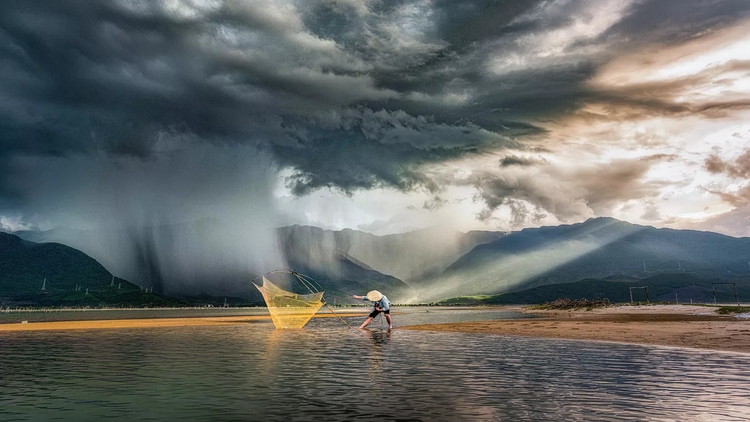 Local photographer wins prize at international photography awards